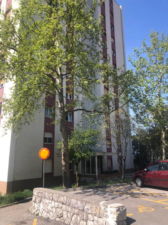 Apartment Ura リエカ エクステリア 写真