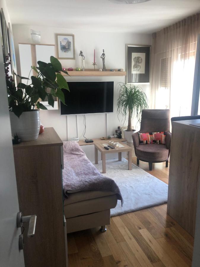 Apartment Ura リエカ エクステリア 写真
