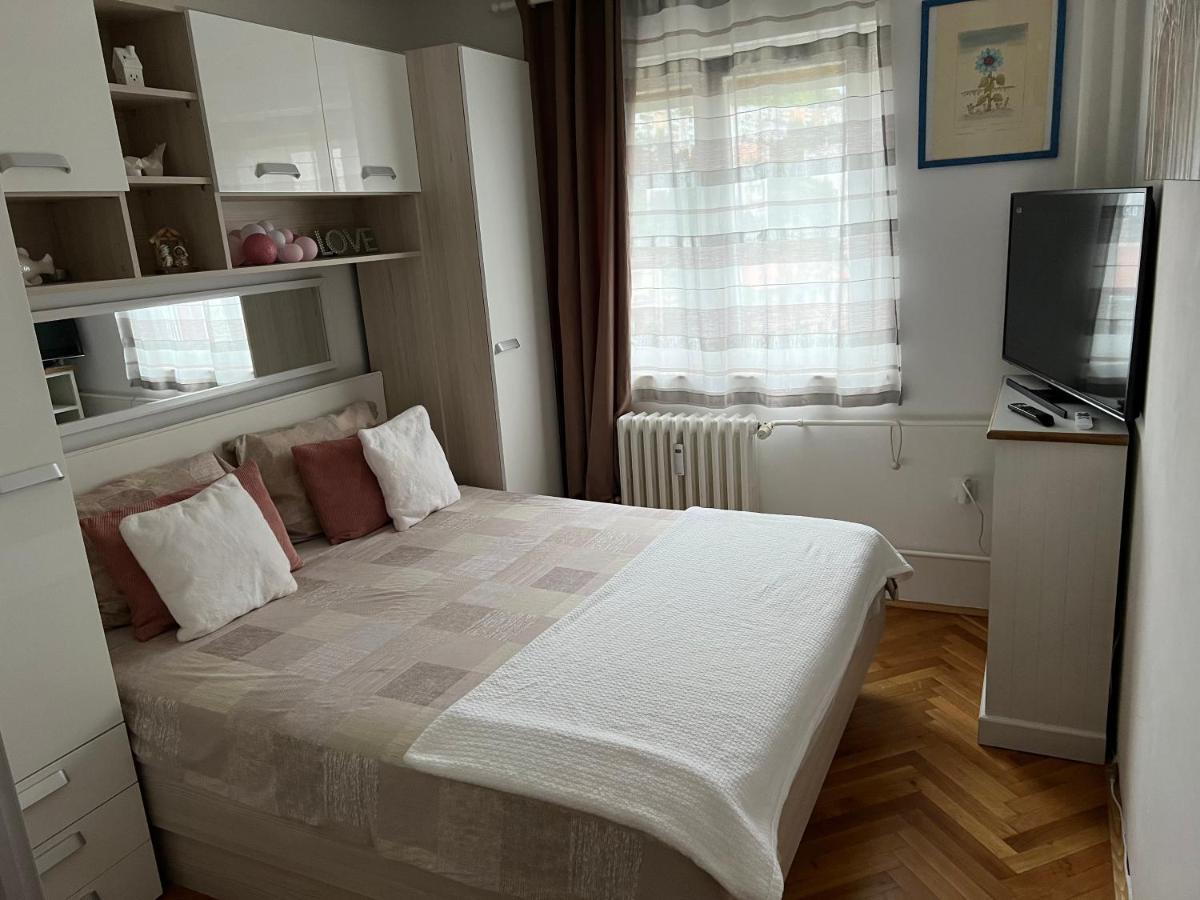 Apartment Ura リエカ エクステリア 写真